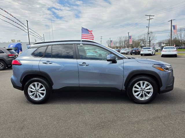 Used 2023 Toyota Corolla Cross LE w/ Moonroof Package image 8