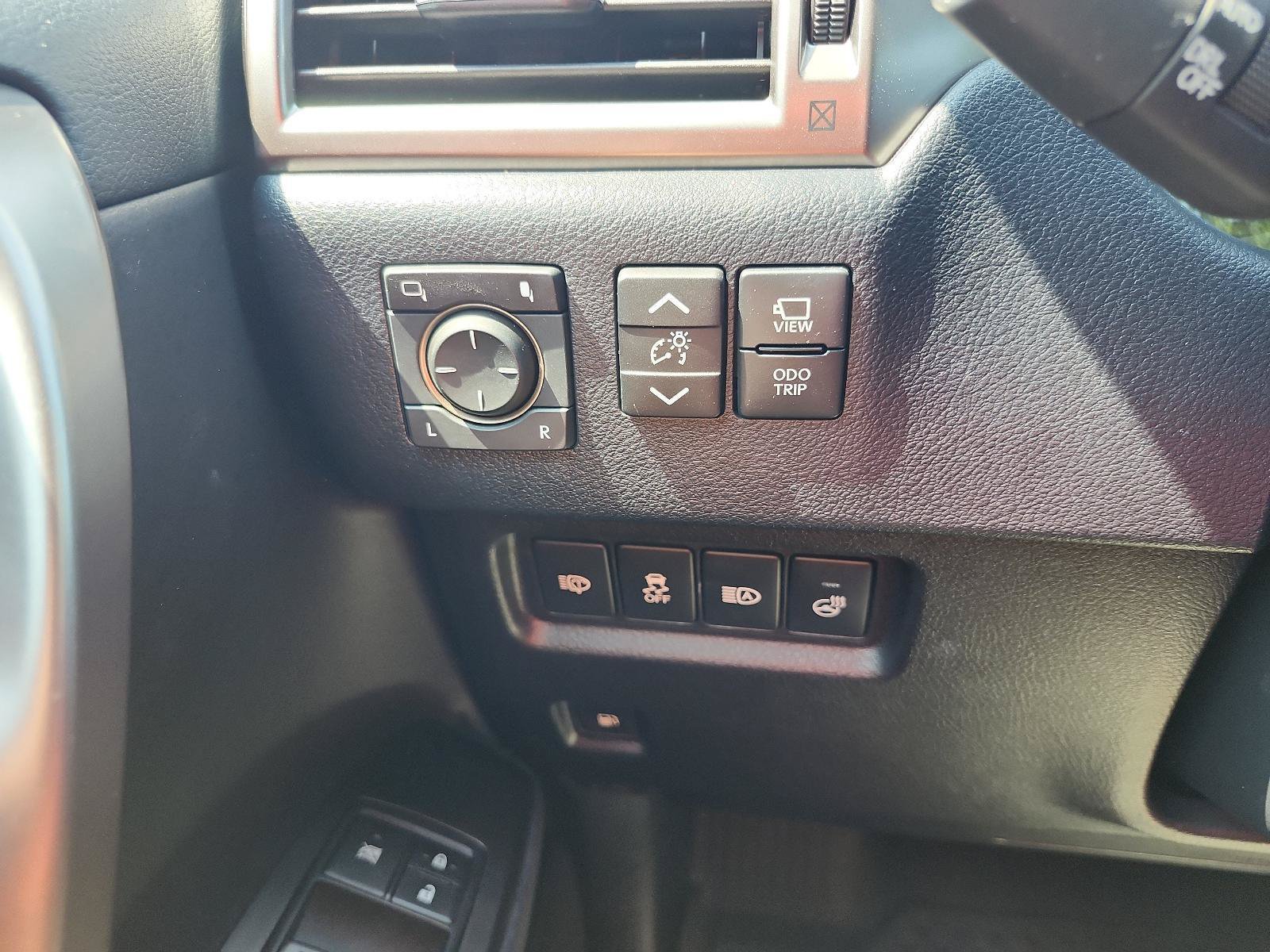 Used 2023 Lexus GX 460 Luxury w/ Accessory Package AWD/4WD image 24