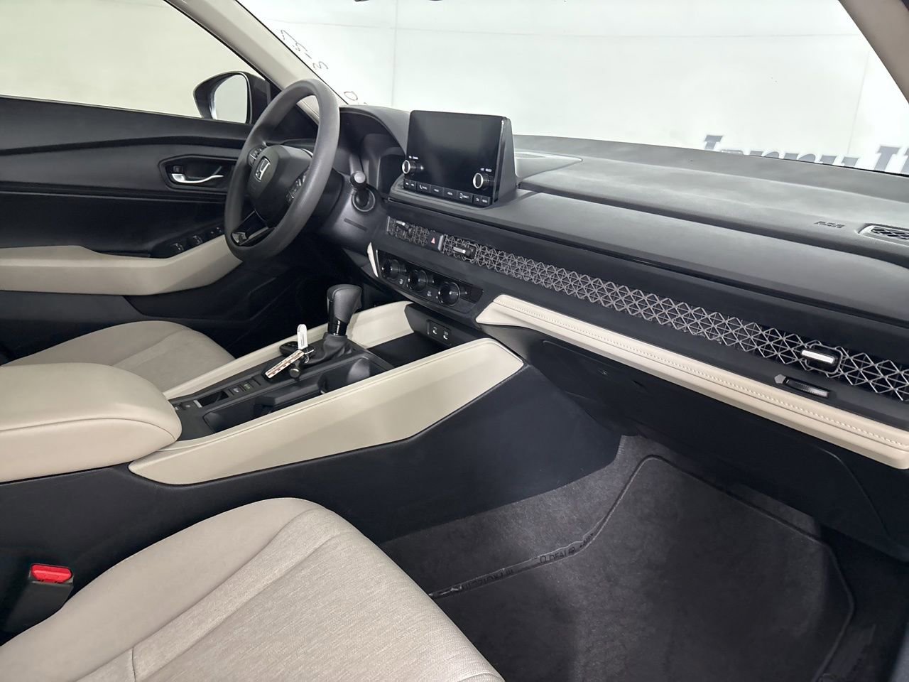 Used 2023 Honda Accord EX image 29