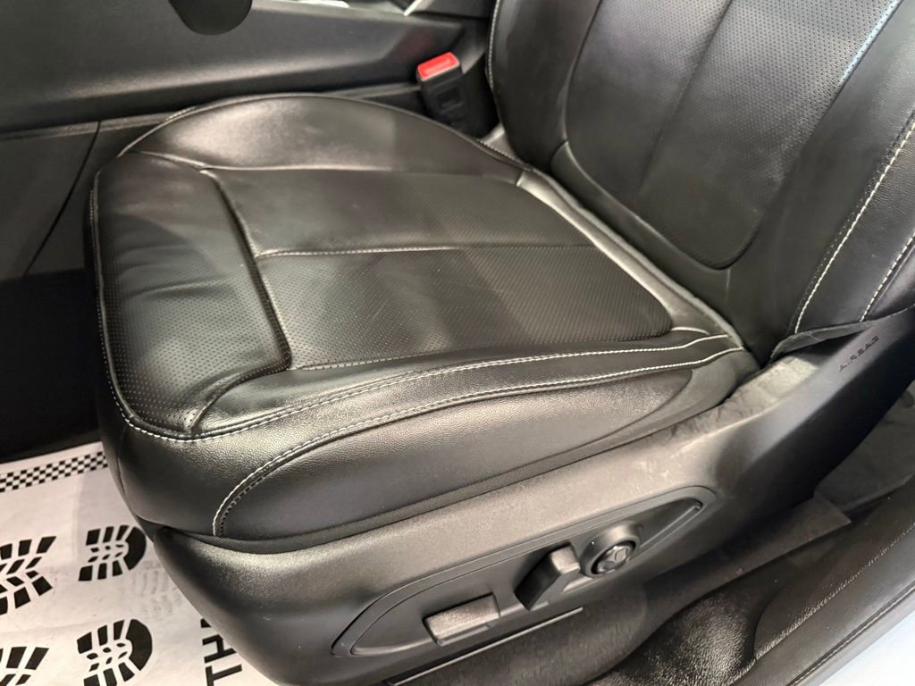 Used 2025 Jeep Grand Cherokee L Limited w/ Luxury Tech Group II image 22