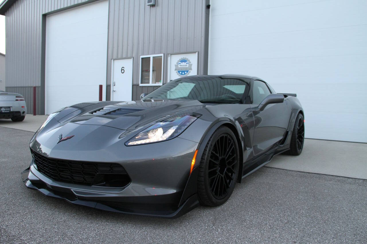 Used 2015 Chevrolet Corvette Z06 w/ 3LZ Preferred Equipment Group RWD image 7