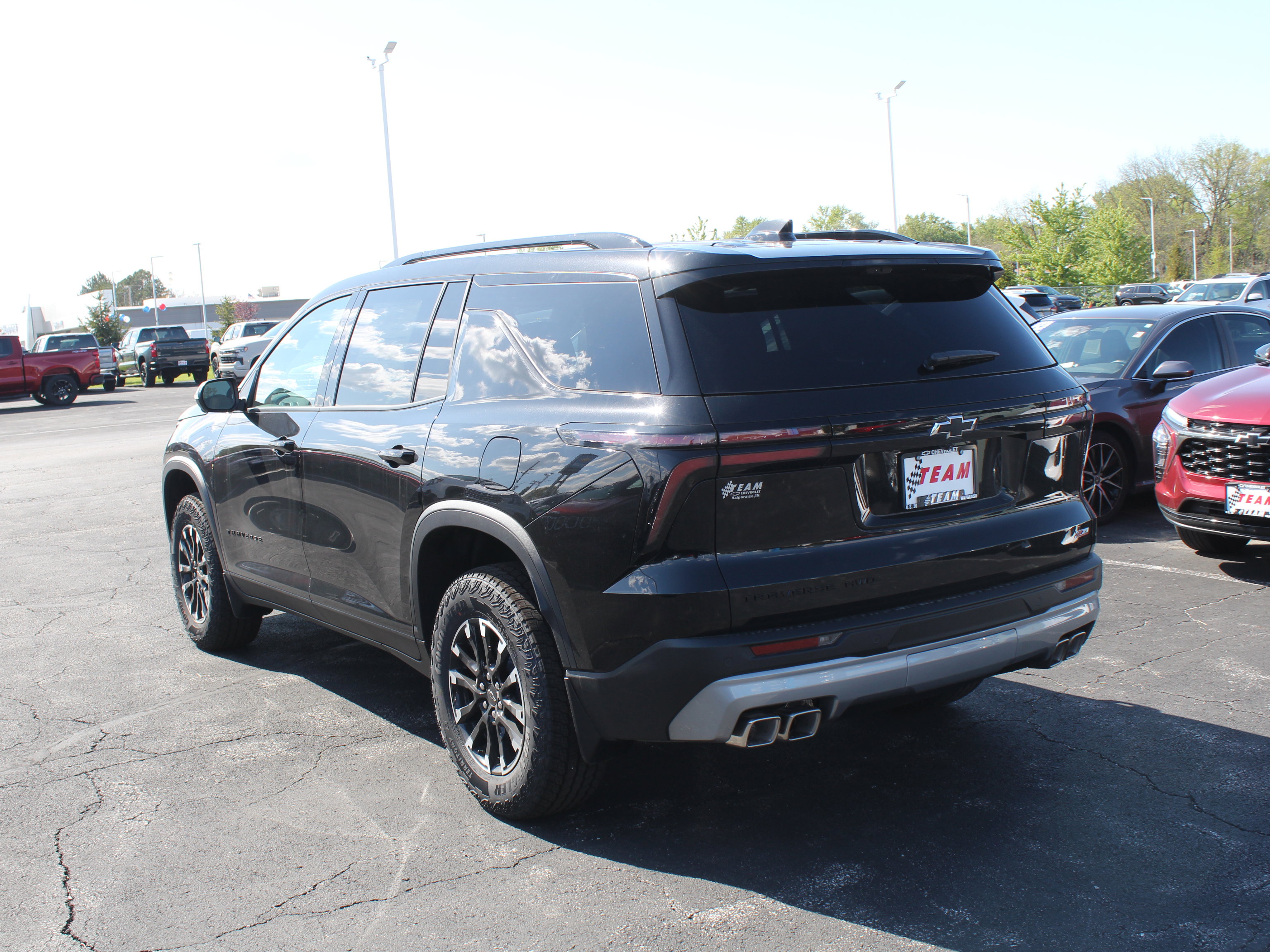 New 2026 Chevrolet Traverse Z71 w/ Driver Confidence Package AWD/4WD image 5
