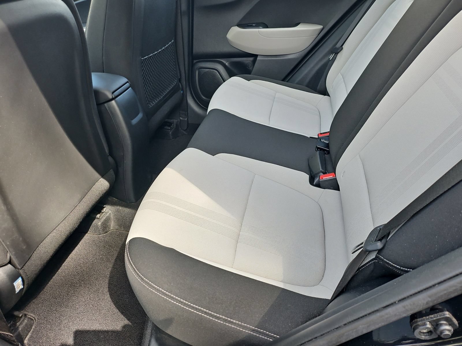 Used 2022 Hyundai Venue SEL FWD image 33