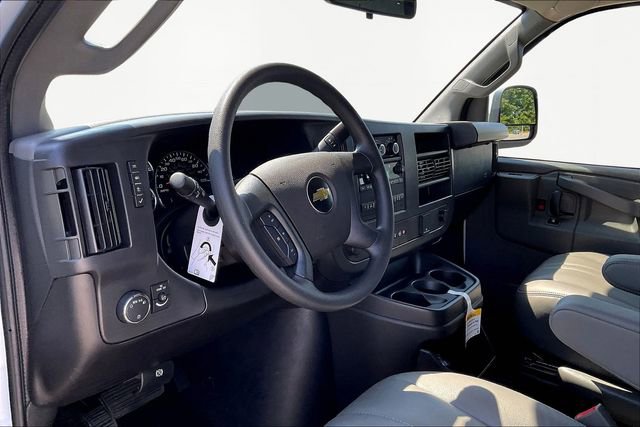 New 2025 Chevrolet Express 3500 w/ Driver Convenience Package image 7
