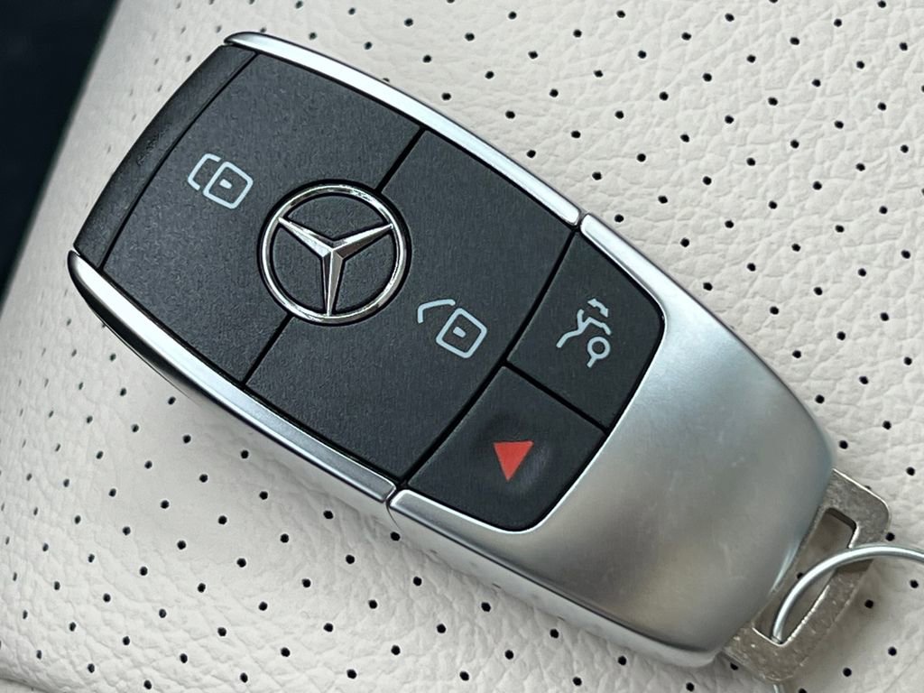 New 2026 Mercedes-Benz GLS 450 4MATIC image 36