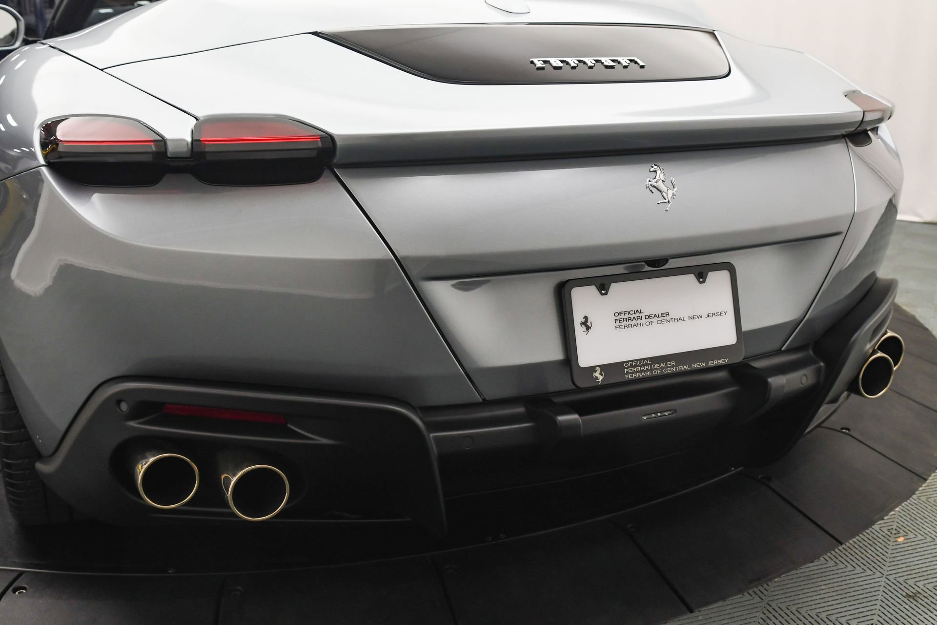 Used 2025 Ferrari Roma Spider image 21