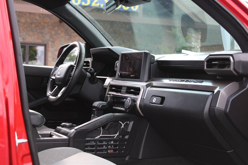 Used 2024 Toyota Tacoma SR5 AWD/4WD image 30