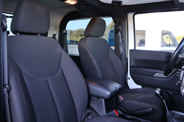 Used 2015 Jeep Wrangler Sport w/ Quick Order Package 23S AWD/4WD image 29