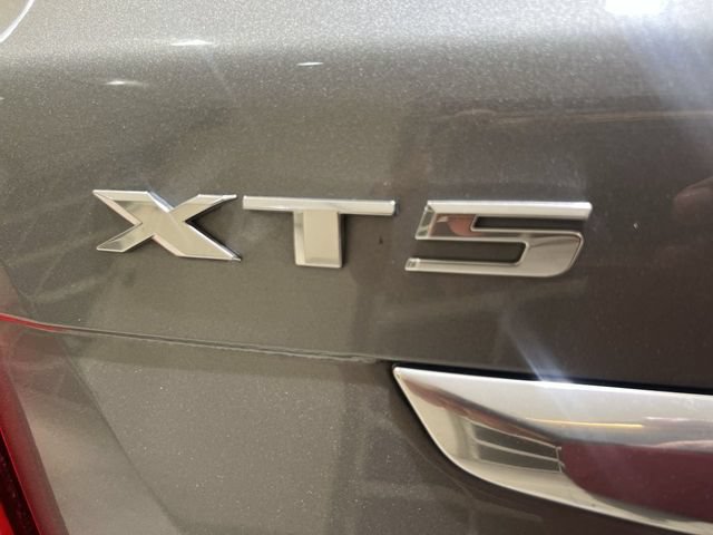 Used 2024 Cadillac XT5 Premium Luxury w/ Technology Package FWD image 29
