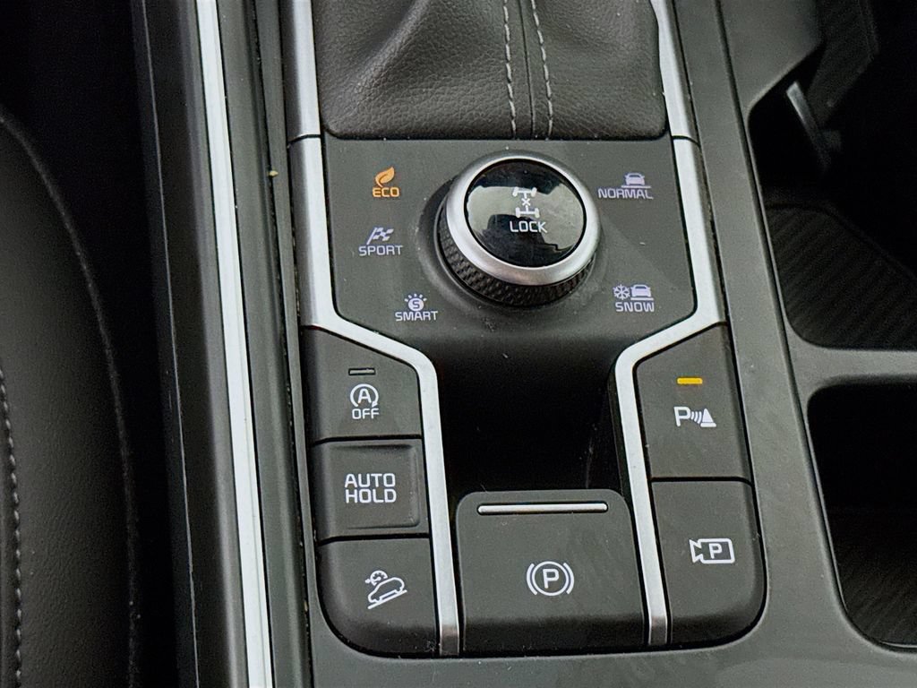 Used 2025 Kia Sorento S AWD/4WD image 11