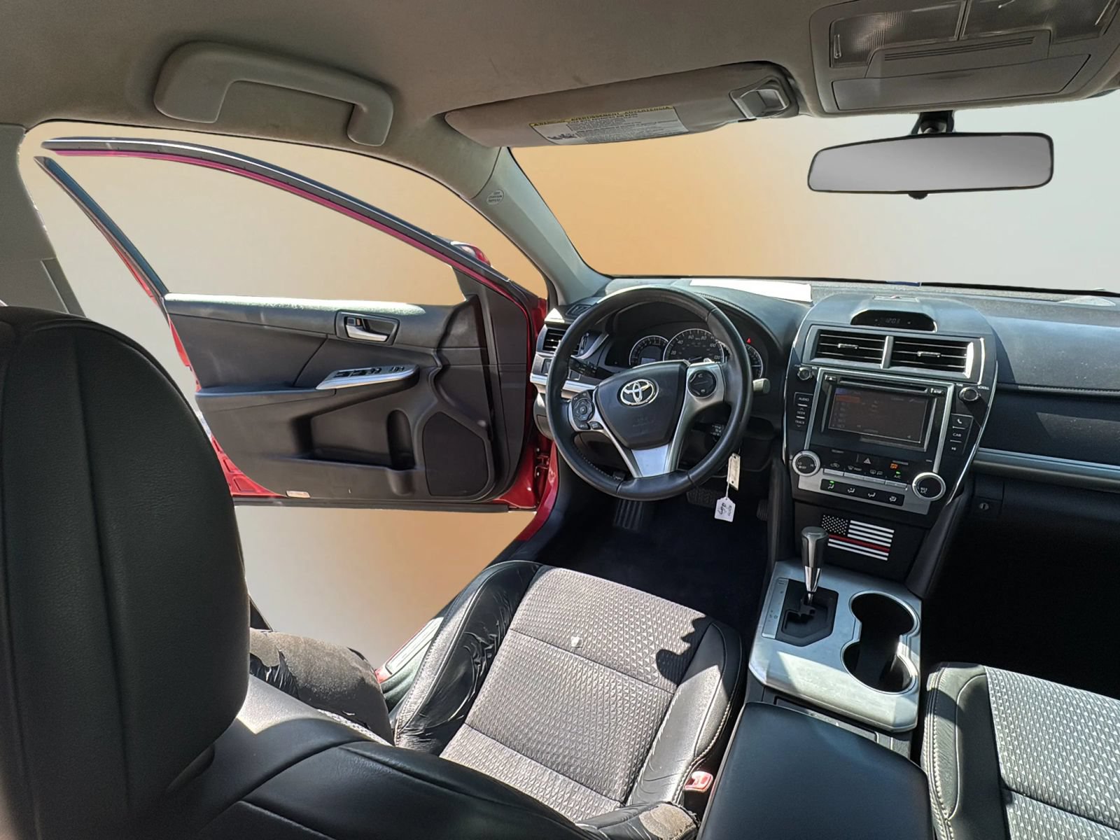 Used 2012 Toyota Camry SE FWD image 22