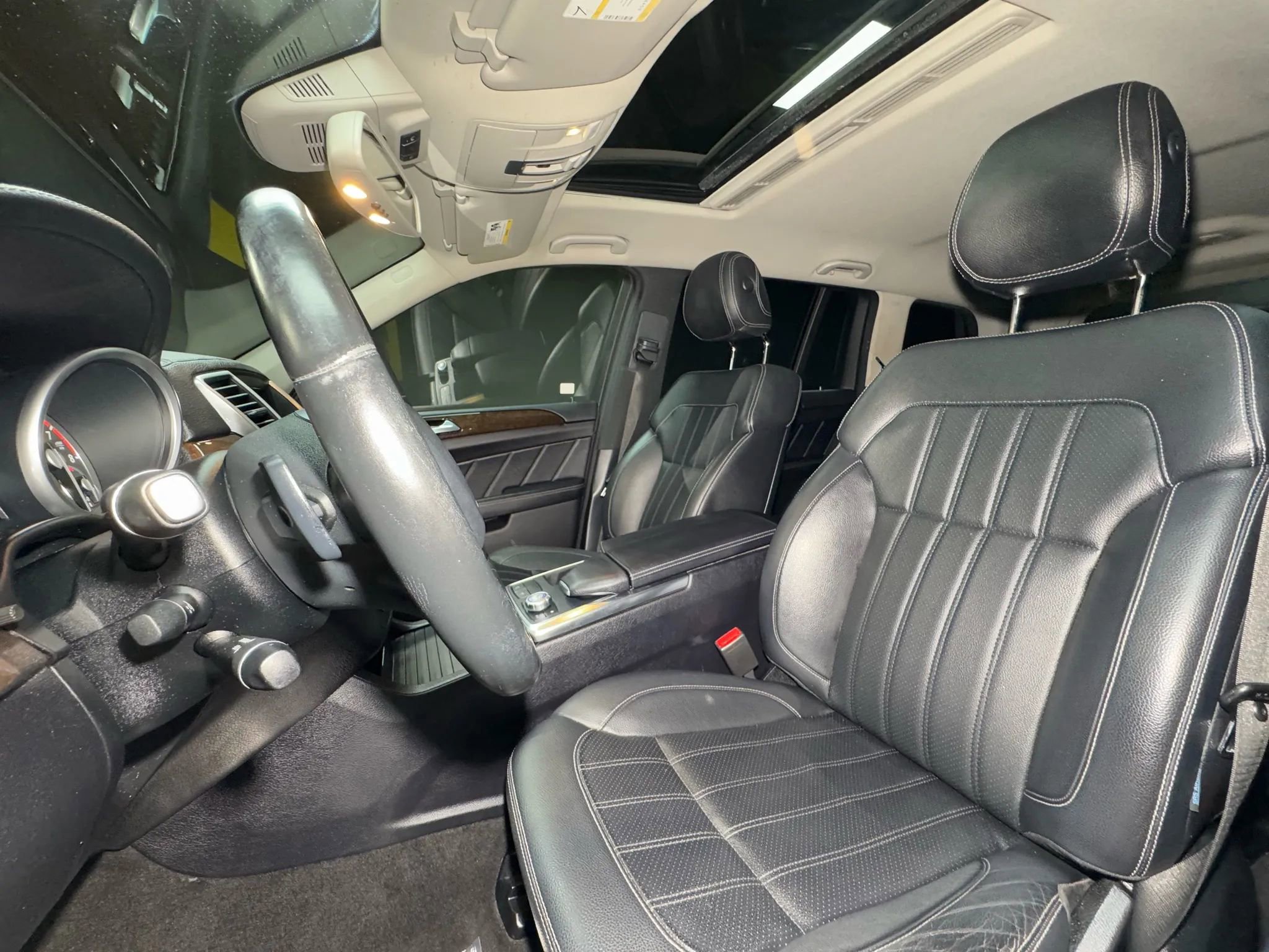 Used 2016 Mercedes-Benz GL 450 4MATIC w/ Premium I Package image 45