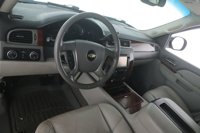 Used 2012 Chevrolet Avalanche LTZ AWD/4WD image 17