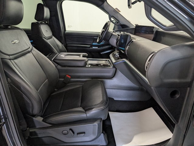 Used 2025 Ford Expedition Platinum w/ Stealth Performance Package AWD/4WD image 21