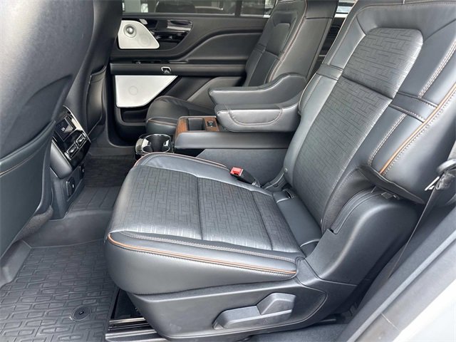Used 2025 Lincoln Aviator Black Label w/ Jet Appearance Package image 17