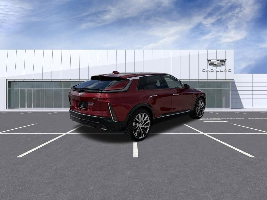 Used 2024 Cadillac Lyriq Luxury w/ LPO, Floor Liner Package AWD/4WD image 3