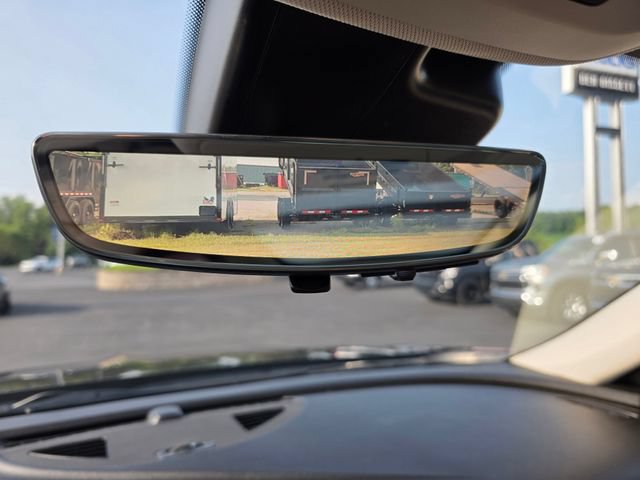 Used 2023 Buick Envision Avenir AWD/4WD image 37