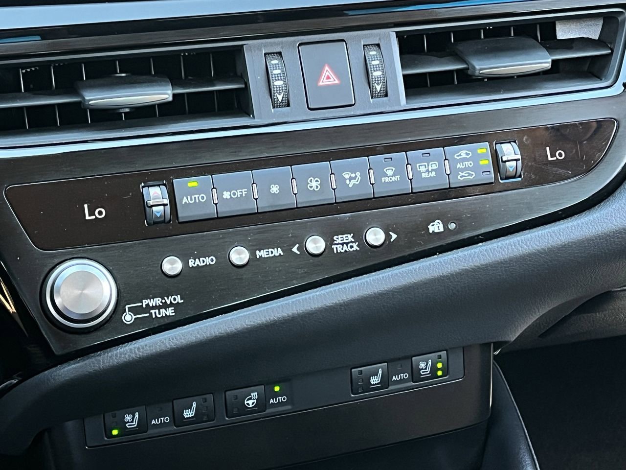 Used 2023 Lexus ES 350 w/ Premium Package FWD image 18