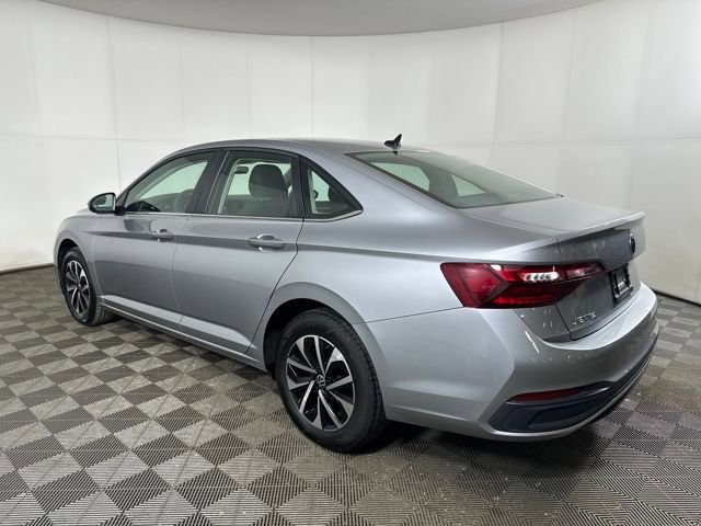 Used 2023 Volkswagen Jetta S image 5
