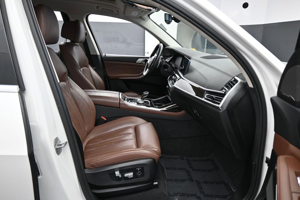 Used 2020 BMW X7 xDrive40i w/ Premium Package AWD/4WD image 49