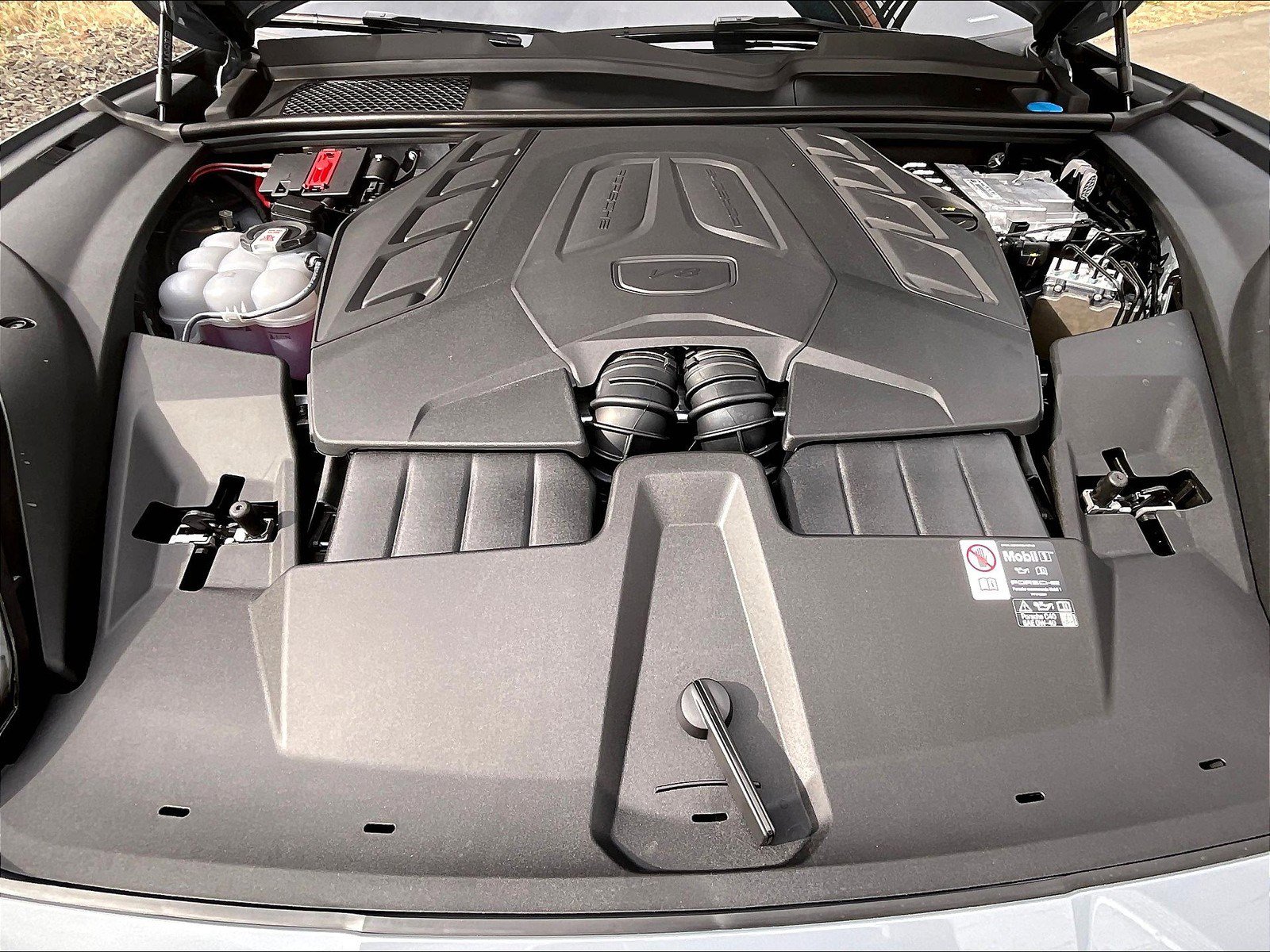 New 2026 Porsche Cayenne GTS image 12