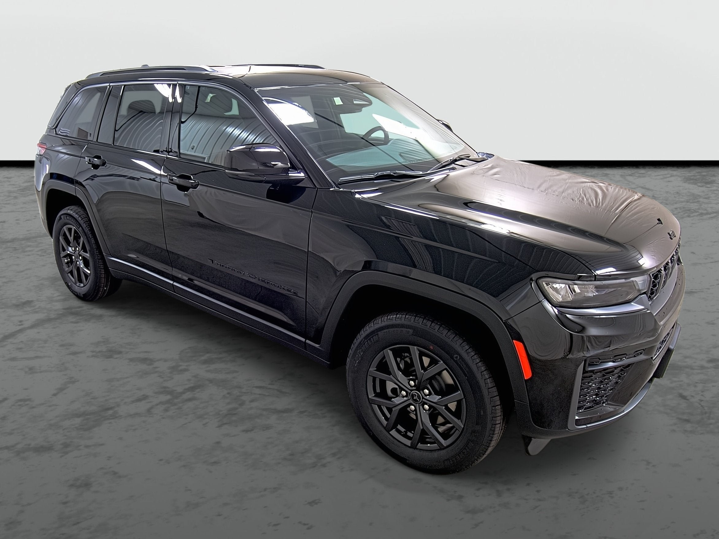New 2027 Jeep Grand Cherokee Altitude AWD/4WD image 5