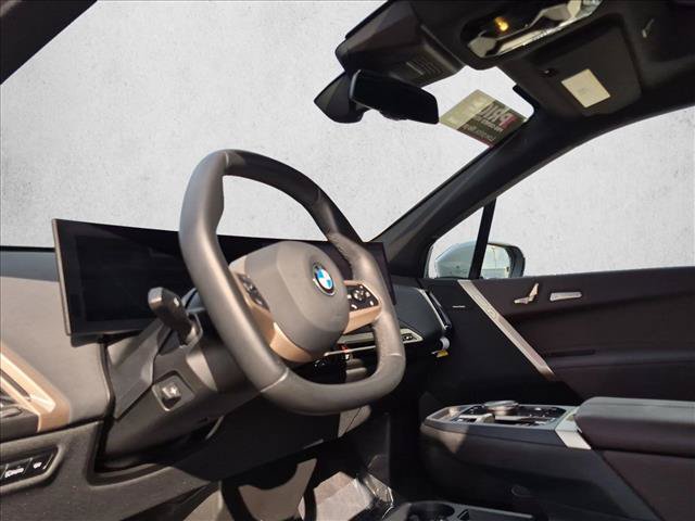 Used 2026 BMW iX xDrive60 AWD/4WD image 10