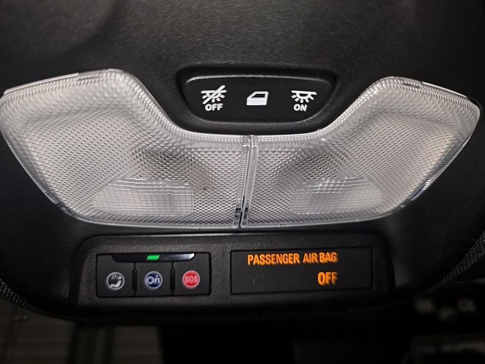 Used 2022 Chevrolet TrailBlazer RS w/ Technology Package image 24