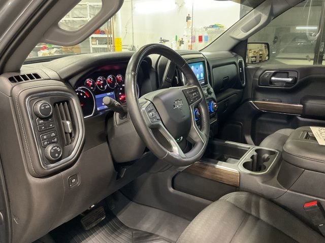 Used 2021 Chevrolet Silverado 1500 LT Trail Boss w/ Bed Protection Package image 9