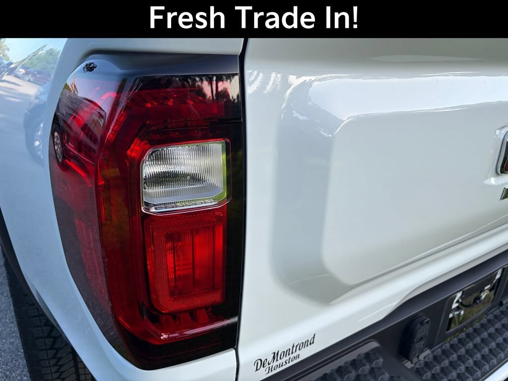 Used 2025 GMC Canyon Denali AWD/4WD image 11