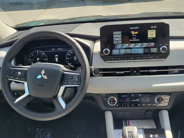 New 2025 Mitsubishi Outlander SEL image 16
