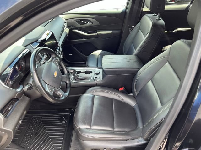 Used 2023 Chevrolet Traverse LT w/ LT Premium Package AWD/4WD image 13