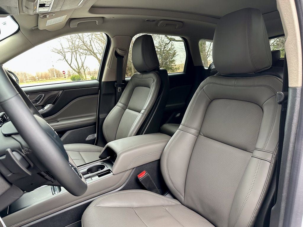 New 2025 Lincoln Corsair Grand Touring image 10