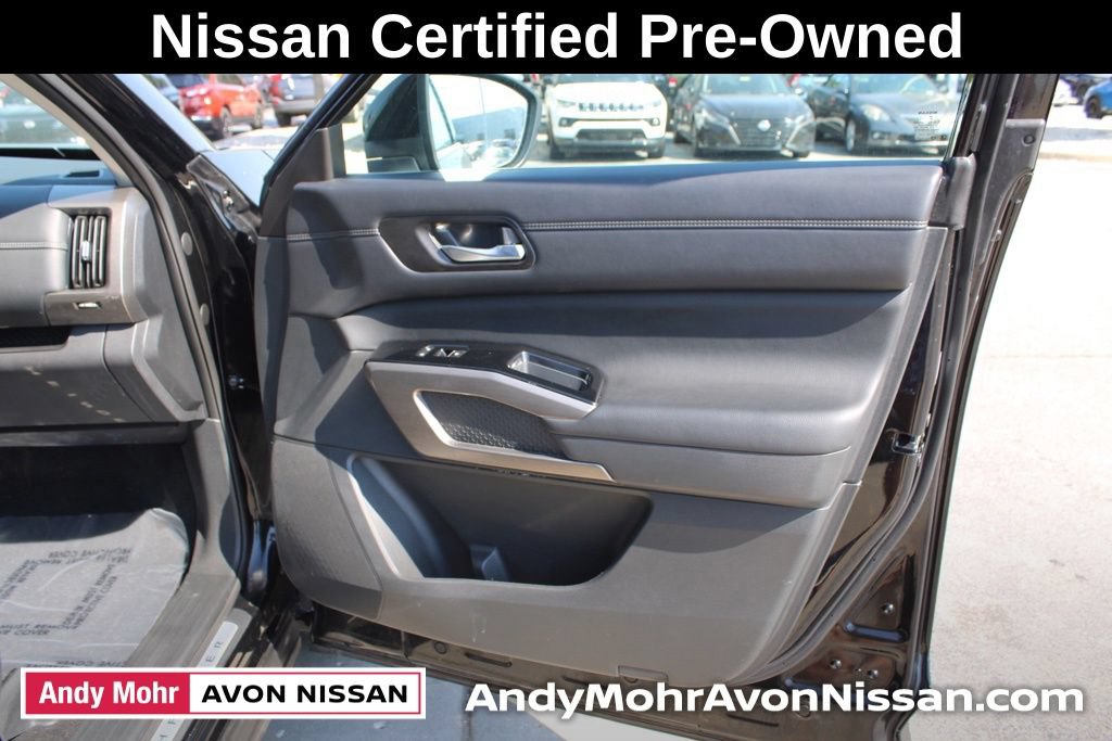 Certified 2024 Nissan Pathfinder Platinum AWD/4WD image 24
