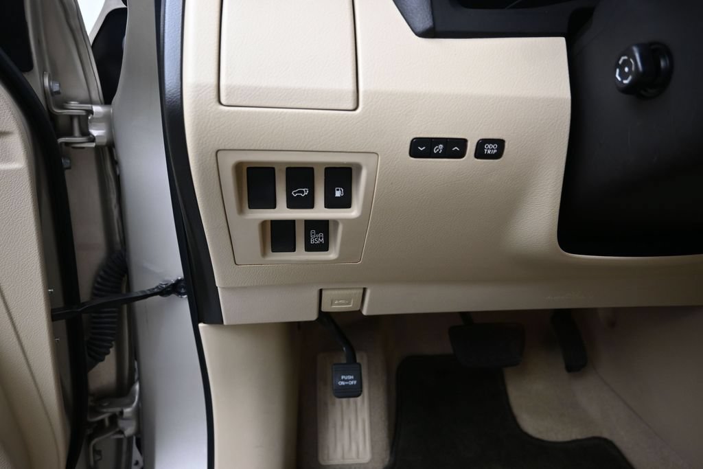 Used 2013 Lexus RX 350 FWD w/ Navigation Pkg image 12
