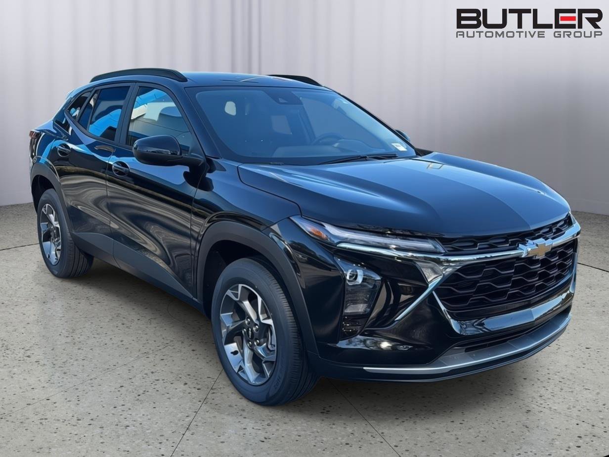 New 2026 Chevrolet Trax LT w/ Driver Confidence Package image 6