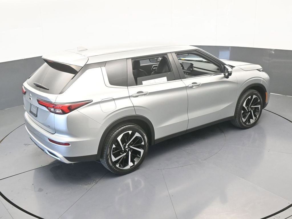 Used 2022 Mitsubishi Outlander SE image 62