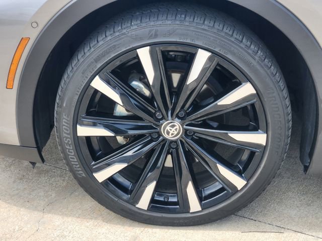 Used 2024 Toyota Crown Platinum image 10