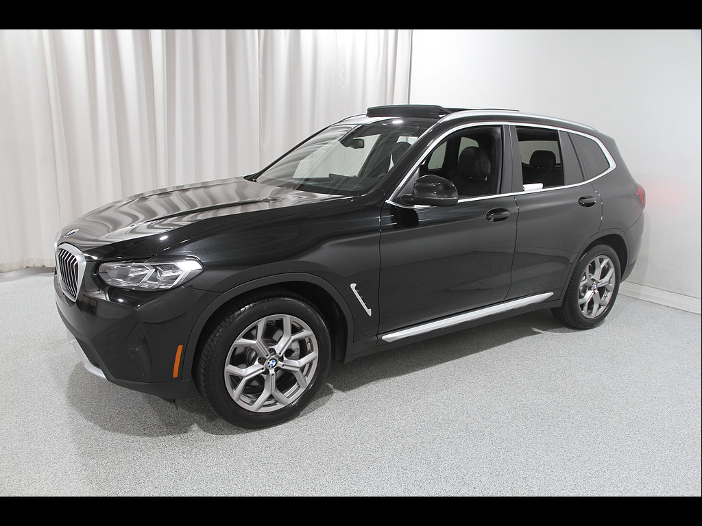 Used 2023 BMW X3 xDrive30i w/ Premium Package AWD/4WD image 3