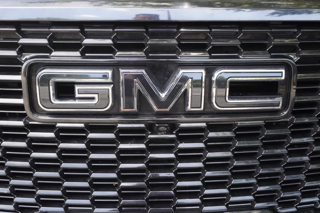 Used 2024 GMC Yukon Denali Ultimate AWD/4WD image 41