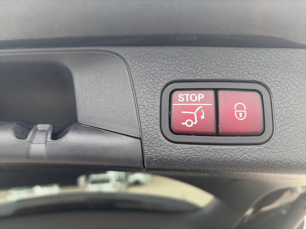 Used 2024 Mercedes-Benz GLB 250 image 15