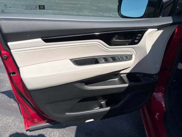 Used 2025 Honda Odyssey Touring image 11