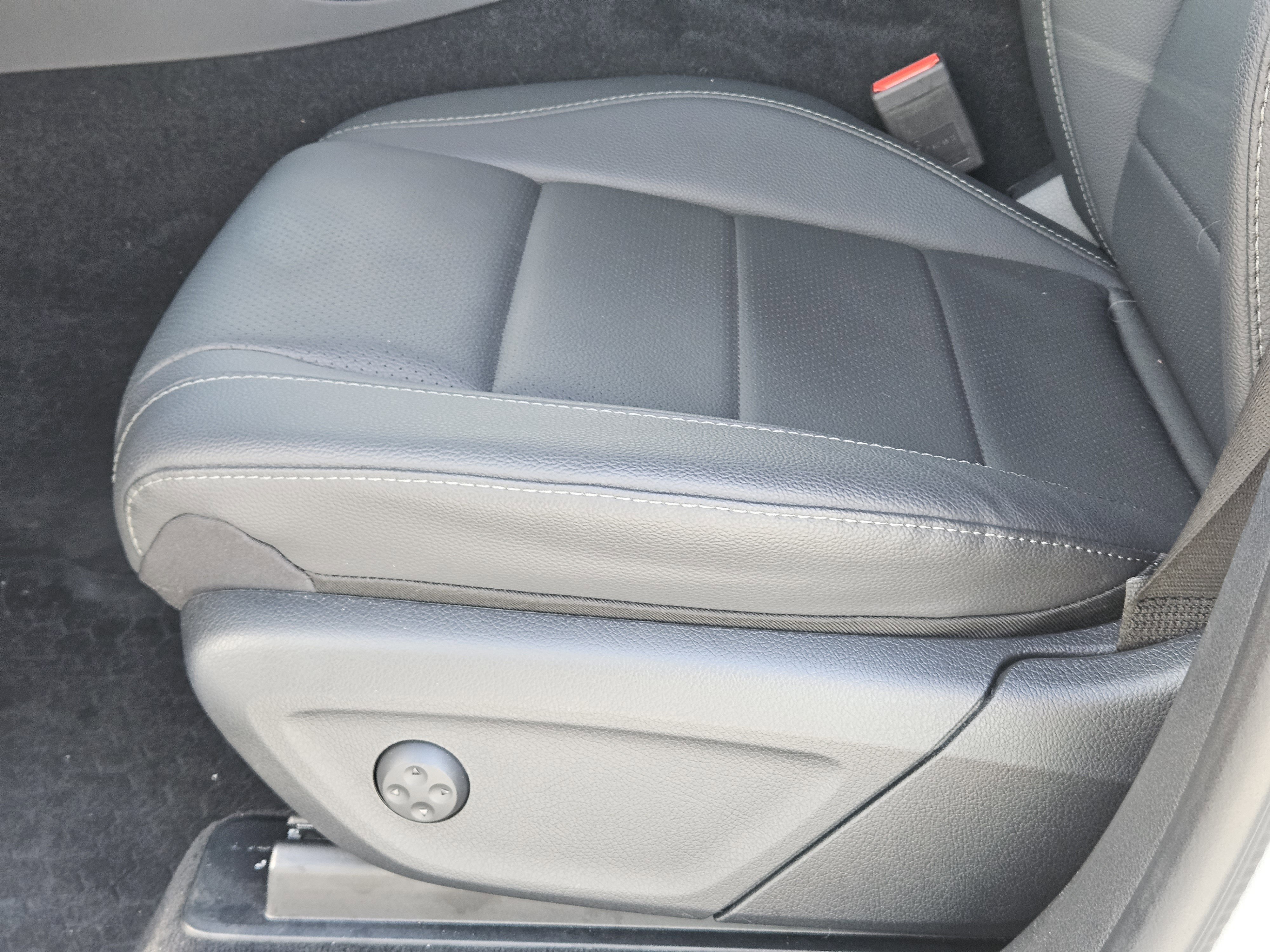 Certified 2025 Mercedes-Benz GLE 350 4MATIC image 24