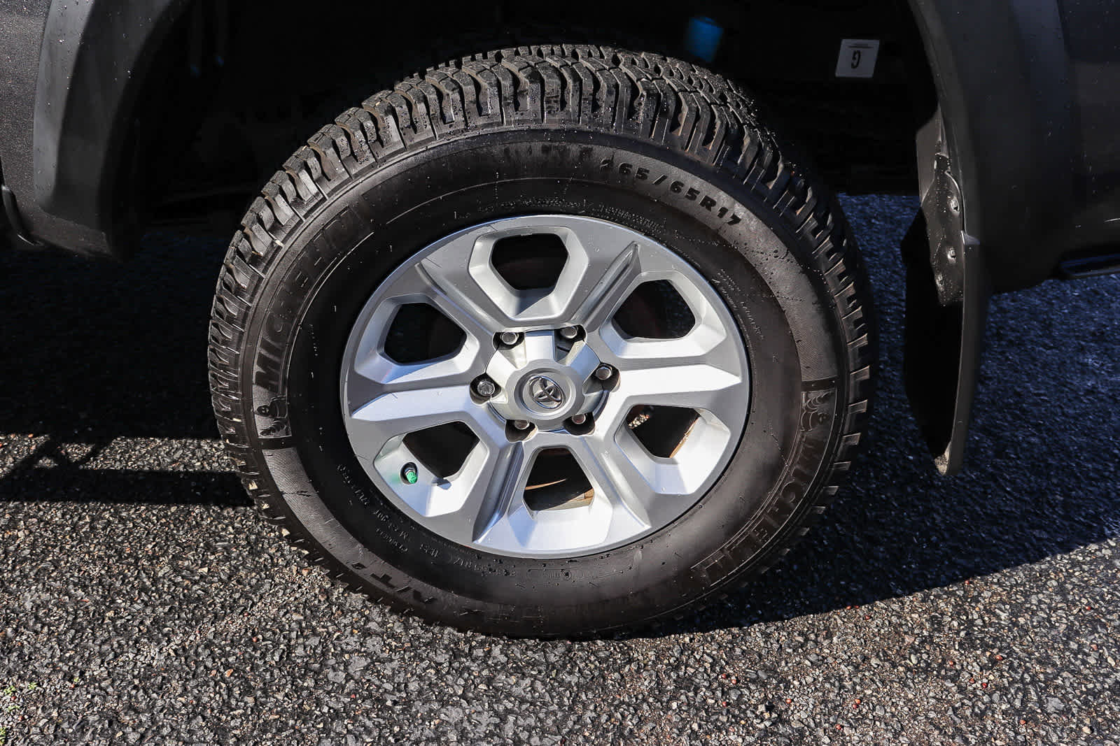 Used 2019 Toyota Tacoma TRD Off-Road w/ Technology Package image 11