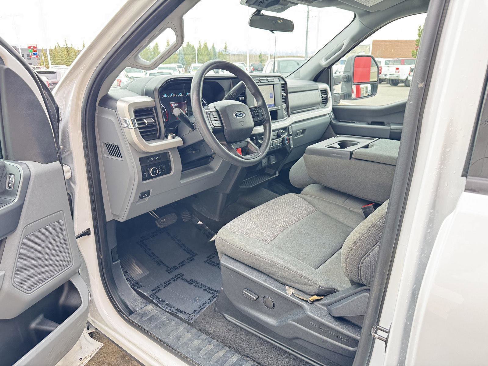 Used 2024 Ford F250 XLT w/ FX4 Off-Road Package image 26