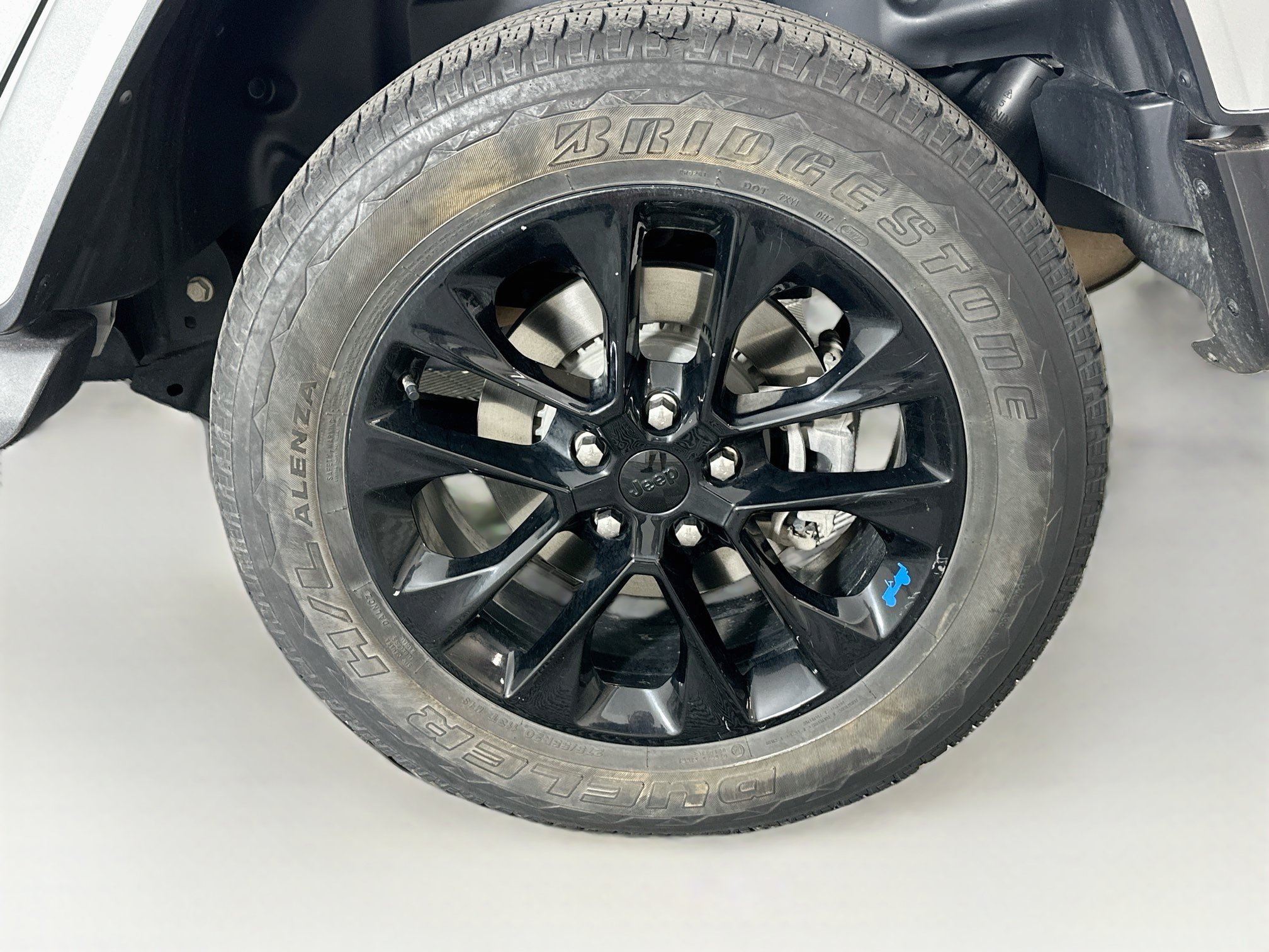Used 2023 Jeep Wrangler Unlimited Sahara AWD/4WD image 11