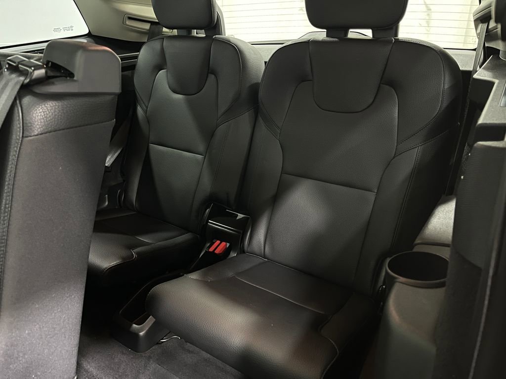 Used 2019 Volvo XC90 T5 Momentum w/ Protection Package Premier image 32