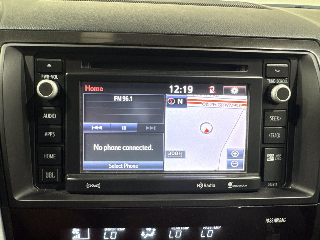 Used 2018 Toyota Sequoia Platinum AWD/4WD image 3