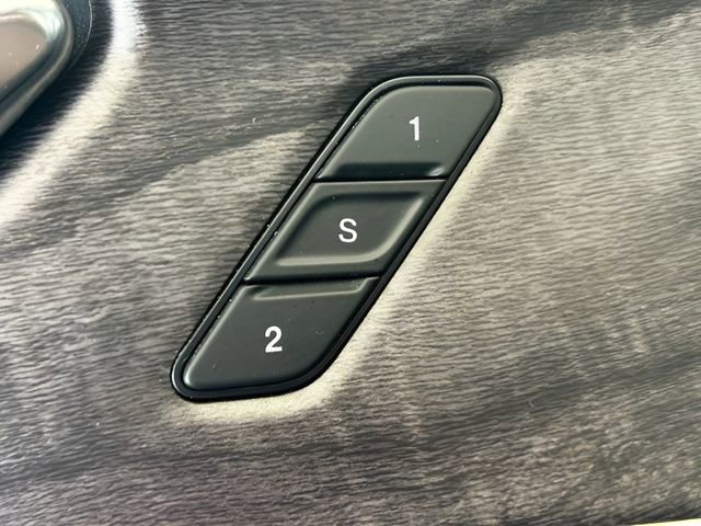 Used 2024 Jeep Grand Cherokee L Limited w/ Luxury Tech Group II image 25