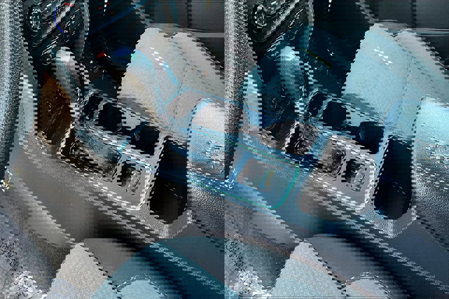 Used 2017 Ford Escape SE w/ Equipment Group 201A image 14